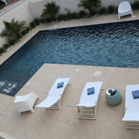 Eumenidi With Pool